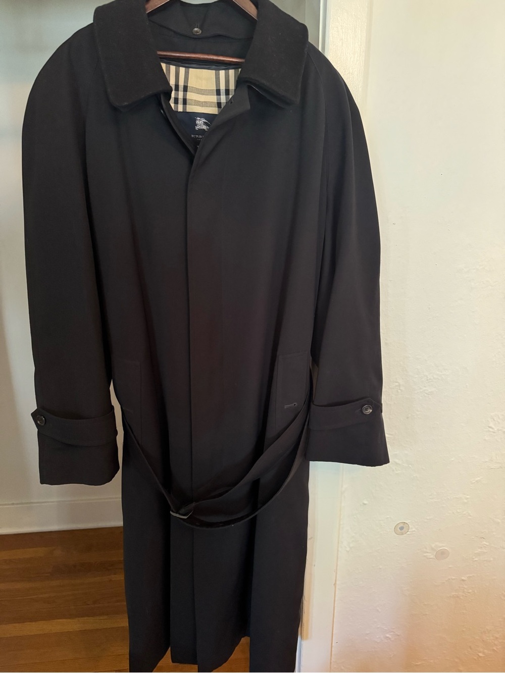Burberry Black Trench Coat with Signature Check Lining